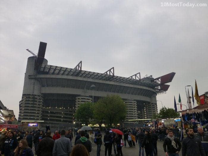 AC Milán o Inter de Milán en el estadio San Siro, Milán