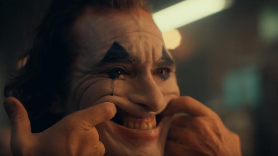 ¡'Pon una cara feliz', el tráiler de Joker es clásico, de una manera espeluznante! 1